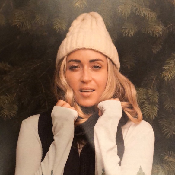 Jackson Rowe holiday box toque NWOT - Picture 4 of 4